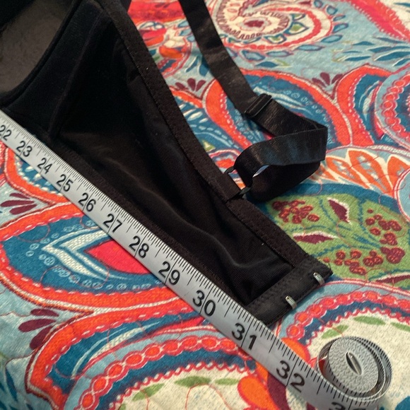 Black bra with lace - Picture 4 of 5